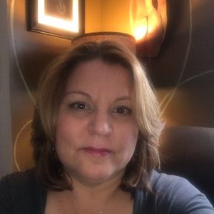 Meet your Posher, Desiree